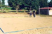 Das Beach-VolleyballfeldPaul Getta (li) Günter Mögele (re)